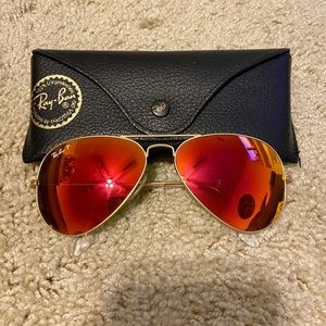 Ray-Ban Polarized Aviator Flash Lens Sunglasses